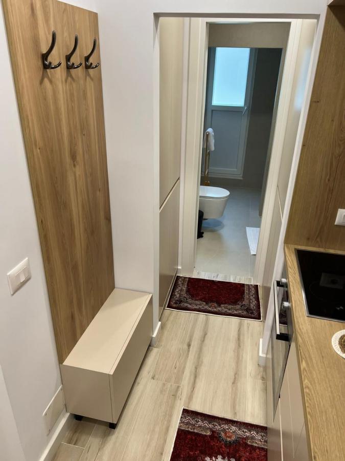 Smart Home , Lovely Apartment In Тирана Экстерьер фото