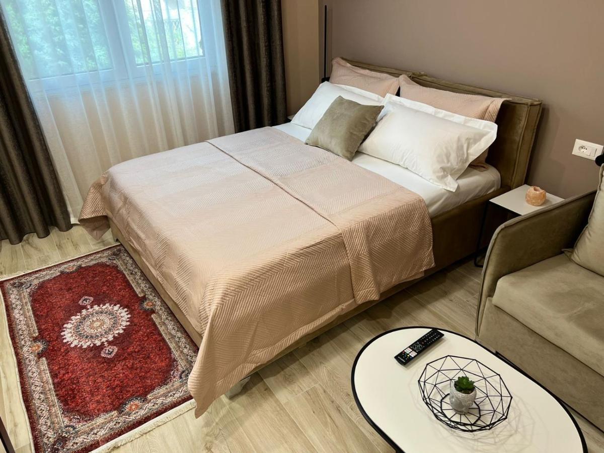 Smart Home , Lovely Apartment In Тирана Экстерьер фото