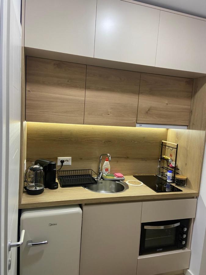 Smart Home , Lovely Apartment In Тирана Экстерьер фото