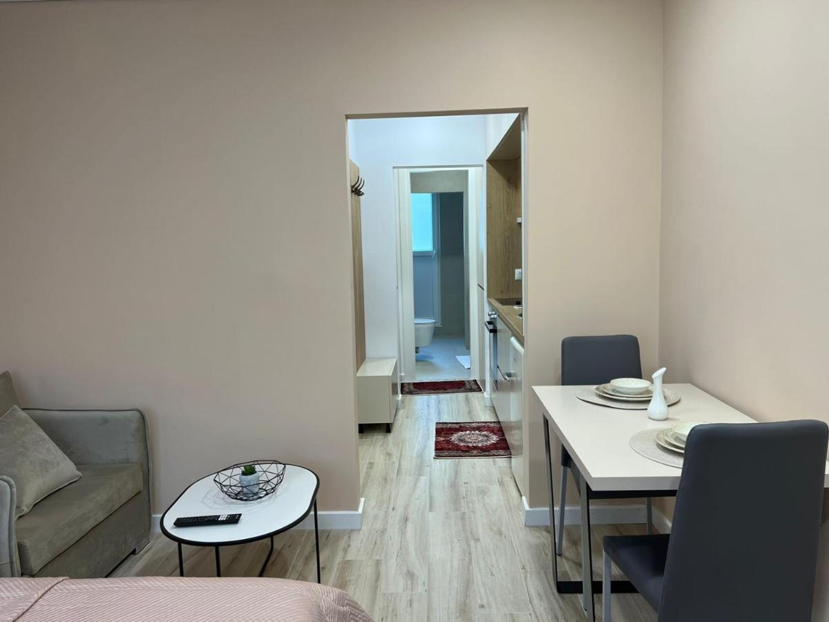 Smart Home , Lovely Apartment In Тирана Экстерьер фото