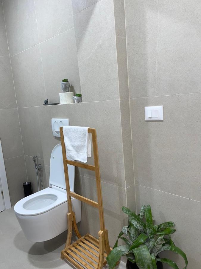 Smart Home , Lovely Apartment In Тирана Экстерьер фото